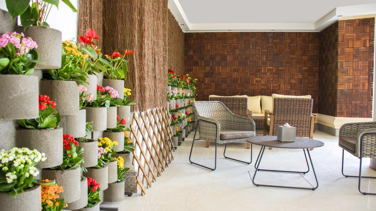 Radisson Blu Resort, Al Khobar ฮาล์ฟมูนเบย์ ภายนอก รูปภาพ Vertical garden