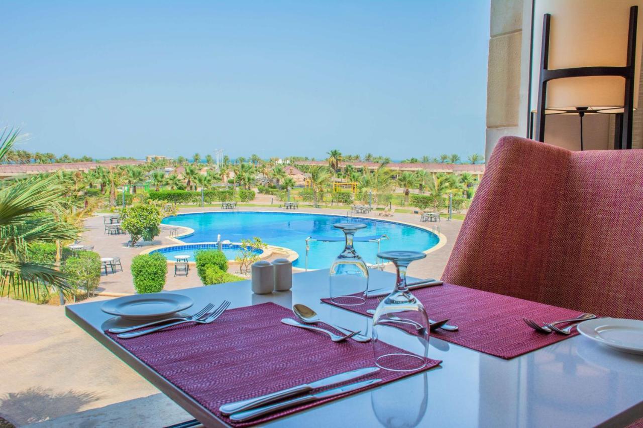 Radisson Blu Resort, Al Khobar ฮาล์ฟมูนเบย์ ภายนอก รูปภาพ View from the hotel